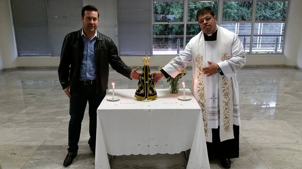 IMAGEM DE NOSSA SENHORA APARECIDA NA CÂMARA MUNICIPAL