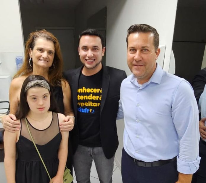 Alex Duarte palestra sobre transformar preconceitos em inclusão