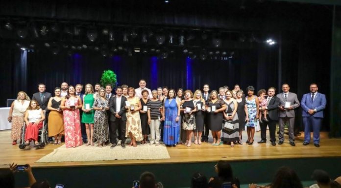 Entrega da Medalha Mérito Educacional “Professora Mari Soares” acontece em Itatiba